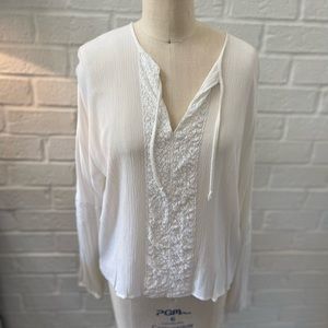 NWT trendy white long sleeve front keyhole blouse